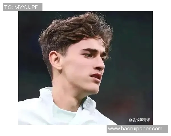 当足球球星化身显眼包赛场焦点背后的趣味与魅力 当足球球星化身显眼包赛场焦点背后的趣味与魅力